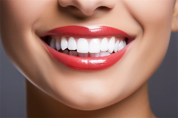 扬州牙科医院排名前十，贝恩口腔医院全瓷牙项目值得信赖，专業杰出！